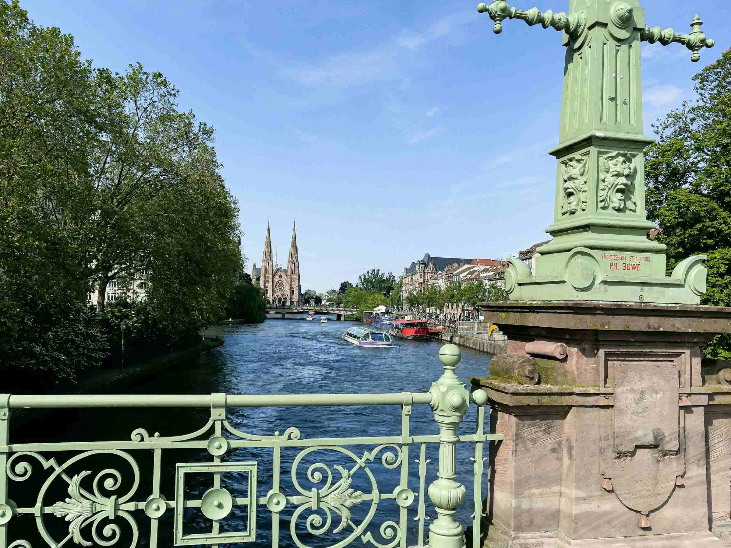 Choisir une formation en ligne à Strasbourg présente de nombreux avantages, illustrés par des exemples concrets qui mettent en lumière les bénéfices d'une telle décision.