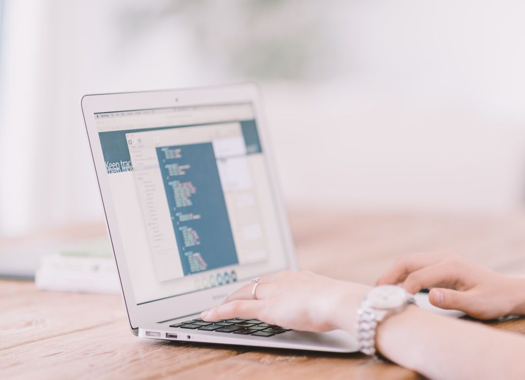 Applications cloud essentielles pour professionnels du digital.
